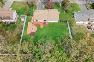 42 Sunflower Dr, Hauppauge, NY 11788 - Photo 27