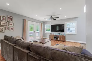 42 Sunflower Dr, Hauppauge, NY 11788 - Photo 5