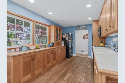 42 Sunflower Drive, Hauppauge, NY 11788 - Photo 11