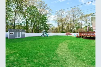 42 Sunflower Drive, Hauppauge, NY 11788 - Photo 23