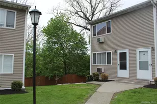 8 Fishkill Glen Dr, Fishkill, NY 12524 - Photo 3