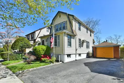 83 Cambridge Street, Valley Stream, NY 11581 - Photo 3