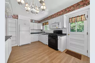 56 Oak Road, New City, NY 10956 - Photo 9