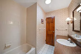 15 Frost Ln, Greenlawn, NY 11740 - Photo 23