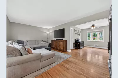 28 Parkway Drive N, Blauvelt, NY 10913 - Photo 7