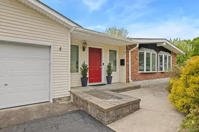 26 Carrie Lane, Nanuet, NY 10954 - Photo 3
