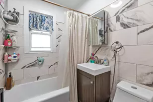 59-36 69th Pl, Maspeth, NY 11378 - Photo 5