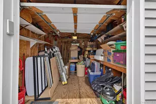 109 Eastview Rd, Ronkonkoma, NY 11779 - Photo 23