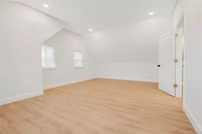 175 Dorchester Road, Garden City, NY 11530 - Photo 19
