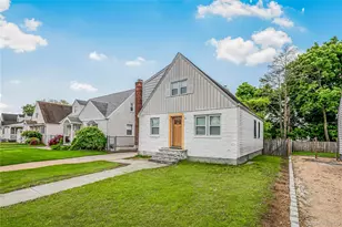 175 Dorchester Rd, Garden City, NY 11530 - Photo 3