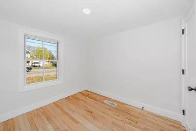 88 Cliff Avenue, Sayville, NY 11782 - Photo 7