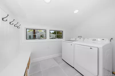 88 Cliff Avenue, Sayville, NY 11782 - Photo 11