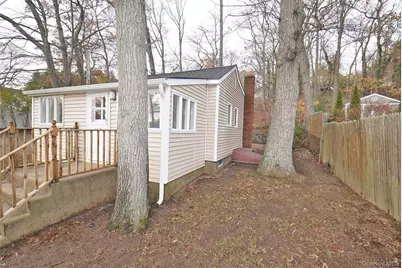 229 Locust Drive, Rocky Point, NY 11778 - Photo 5