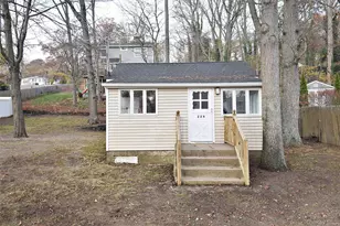 229 Locust Dr, Rocky Point, NY 11778 - Photo 3
