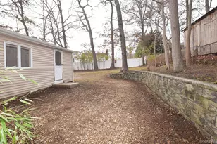 229 Locust Dr, Rocky Point, NY 11778 - Photo 7