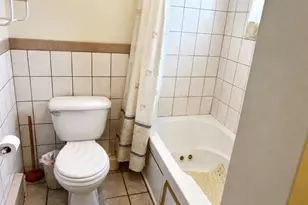 960 Linden Ave, Westbury, NY 11590 - Photo 15