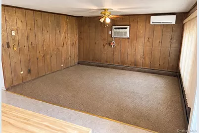960 Linden Avenue, Westbury, NY 11590 - Photo 11