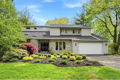 4 Cross Lane, Glen Head, NY 11545 - Photo 1