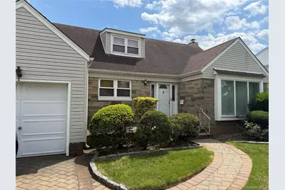 42 Lawrence Street, New Hyde Park, NY 11040 - Photo 1