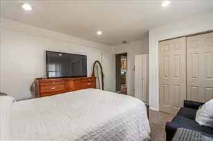 27 Stuyvesant St, Huntington, NY 11743 - Photo 23