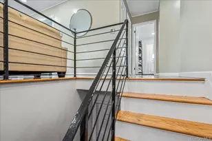 27 Stuyvesant St, Huntington, NY 11743 - Photo 3