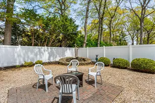 27 Stuyvesant St, Huntington, NY 11743 - Photo 29