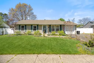 158 Glenmere Way, Holbrook, NY 11741 - Photo 1