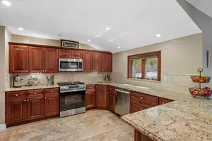 25 Fisher Rd, Commack, NY 11725 - Photo 5
