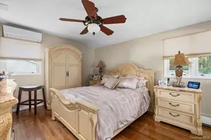 25 Fisher Rd, Commack, NY 11725 - Photo 9