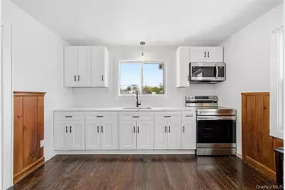 749 E Main Street, Kings Park, NY 11754 - Photo 3