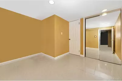 18631 Radnor Road, Jamaica, NY 11432 - Photo 15