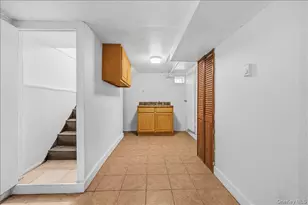 90-30 202th St, Hollis, NY 11423 - Photo 13