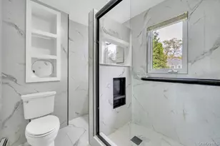 175 N 25th St, Wheatley Heights, NY 11798 - Photo 17
