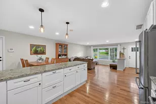 19 Scenic Dr, Poughkeepsie, NY 12603 - Photo 5