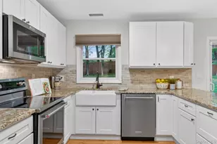 19 Scenic Dr, Poughkeepsie, NY 12603 - Photo 3