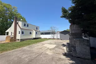 2303 Pine St, Seaford, NY 11783 - Photo 17