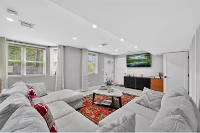 65 Wildway, Bronxville, NY 10708 - Photo 27