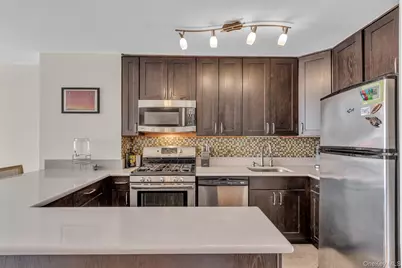 345 E 93rd Street #4F, New York, NY 10128 - Photo 5