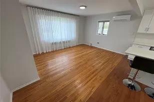 37 Bainbridge Ave, Melville, NY 11747 - Photo 3