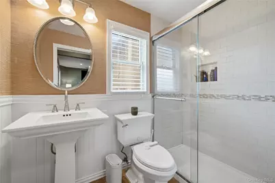26 Chestnut Street, Glen Cove, NY 11542 - Photo 7