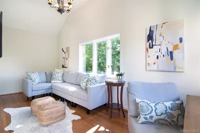 32 Stellar Place, Pelham, NY 10803 - Photo 9