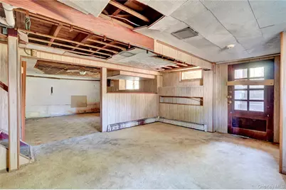 11 5th Avenue S, Huntington Station, NY 11746 - Photo 19