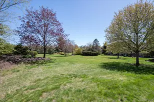 155 Altessa Blvd, Melville, NY 11747 - Photo 21