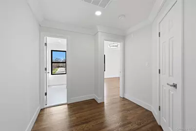 112 S Hillside Avenue, Nesconset, NY 11767 - Photo 39