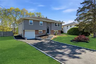 49 Sandy Hollow Dr, Smithtown, NY 11787 - Photo 3