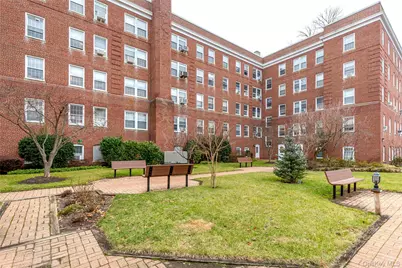 90 Knightsbridge Road #4J, Great Neck, NY 11021 - Photo 13