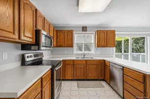 6 Cedar Ave, Locust Valley, NY 11560 - Photo 11