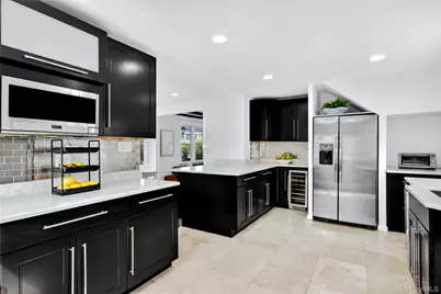 12 Belleview Avenue, Port Washington, NY 11050 - Photo 15