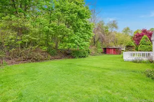 4 Cherry Ln, Poughkeepsie, NY 12601 - Photo 19