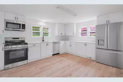 4 Cherry Lane, Poughkeepsie, NY 12601 - Photo 5